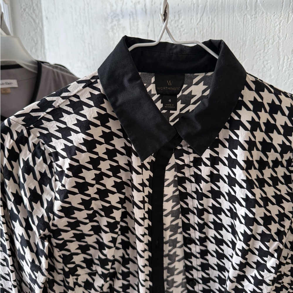 Black and White Houndstooth Blouse - Picture 3 of 3